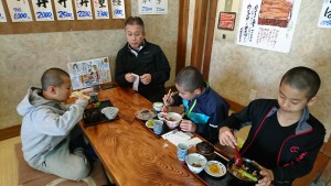 H30 陸前高田（南部屋　昼食　咲、和、熙心）